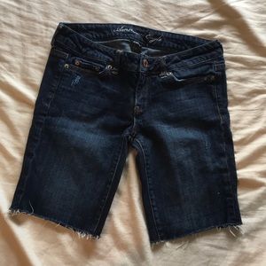 American Eagle stretch Bermuda shorts